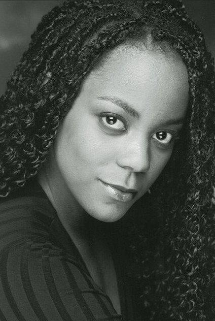 Lucinda Davis - Actor Profile Photo