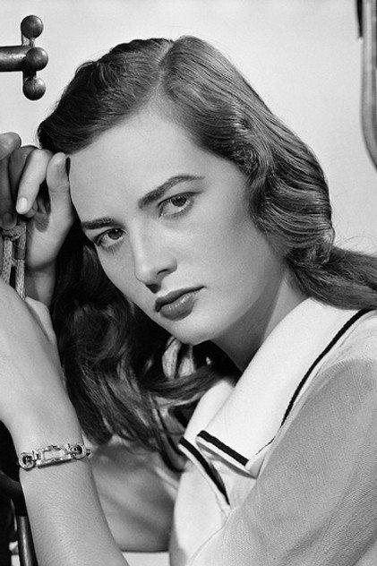 Eliane Lage - Actor Profile Photo