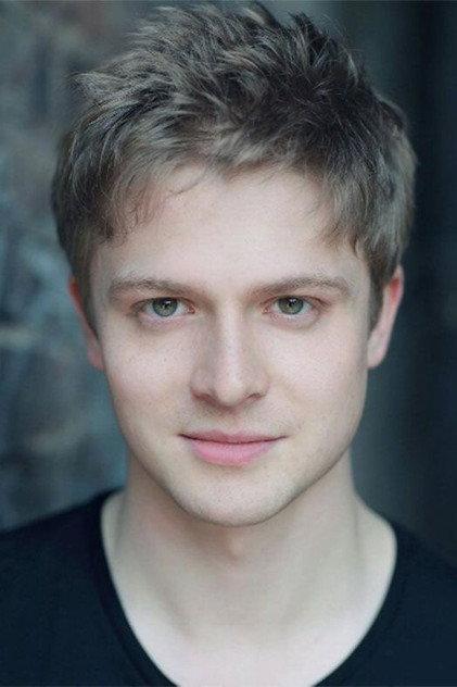 Simon Ginty - Actor Profile Photo