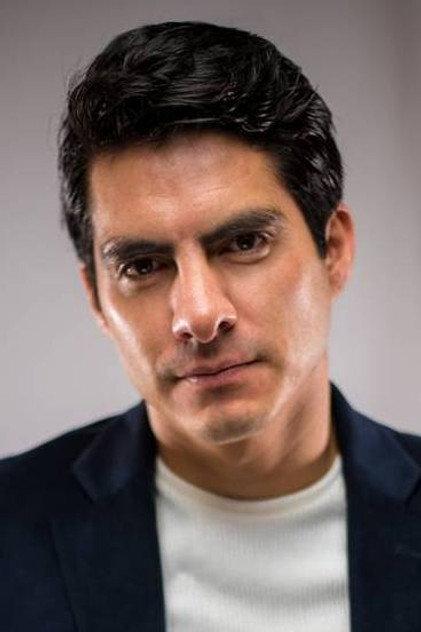 Axel Alcántara - Actor Profile Photo