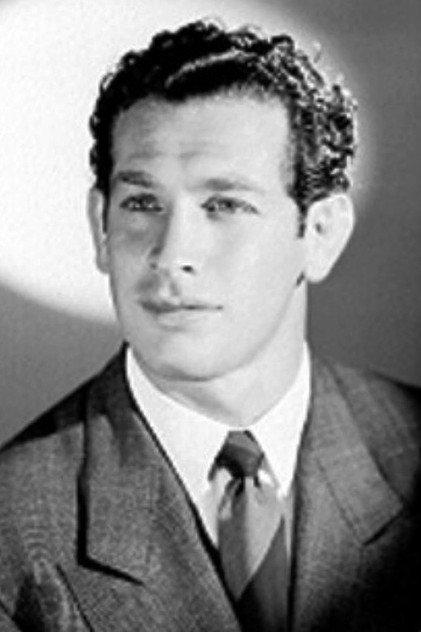 Wolf Ruvinskis - Actor Profile Photo