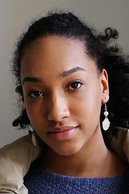 Ona Huczkowski - Actor Profile Photo