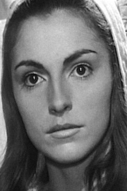 Céline Léger - Actor Profile Photo