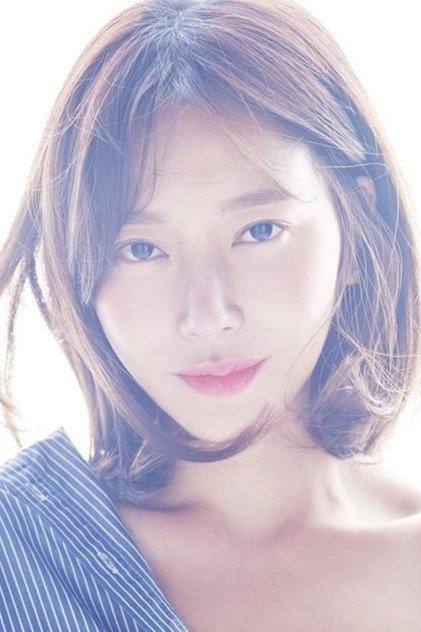 Kim Min-ji - Actor Profile Photo