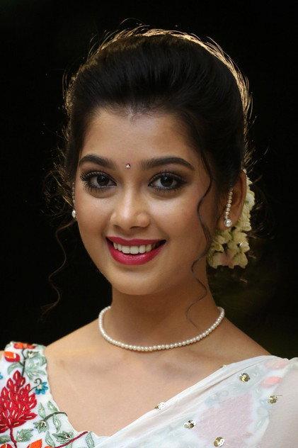 Digangana Suryavanshi - Actor Profile Photo