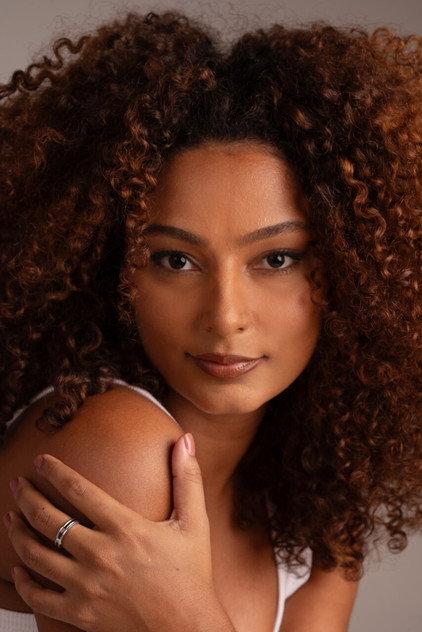 Claudia Macedo - Actor Profile Photo