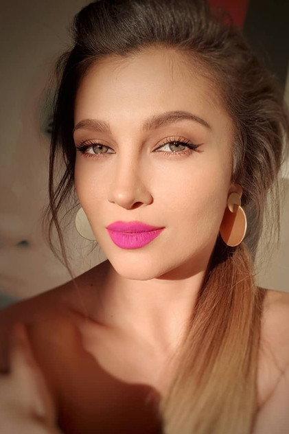 Lora - Actor Profile Photo