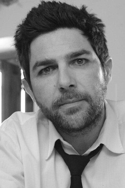 Raúl Julve - Actor Profile Photo
