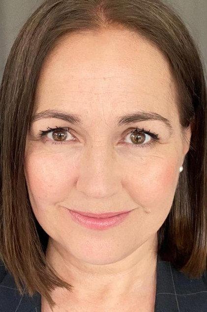 Angela Heath-Larsen - Actor Profile Photo