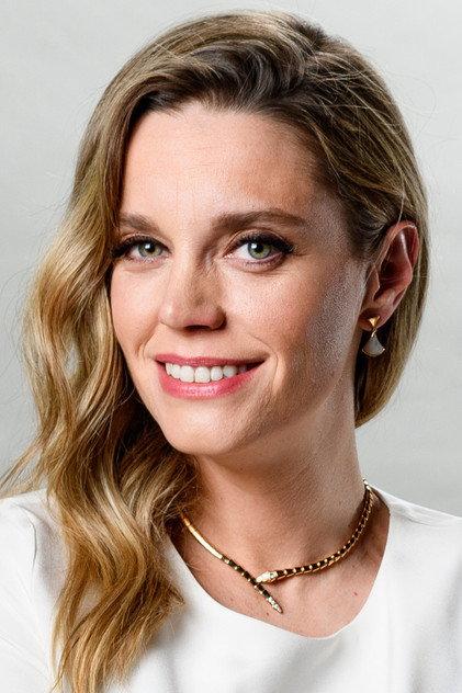 Carolina Bang - Actor Profile Photo