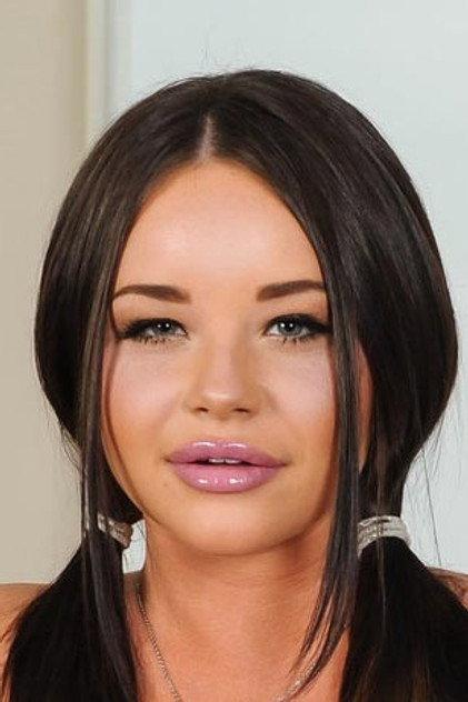 Rachele Richey - Actor Profile Photo
