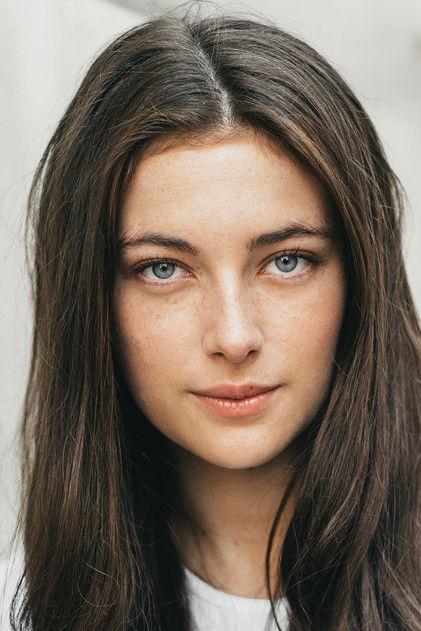 Millie Brady - Actor Profile Photo