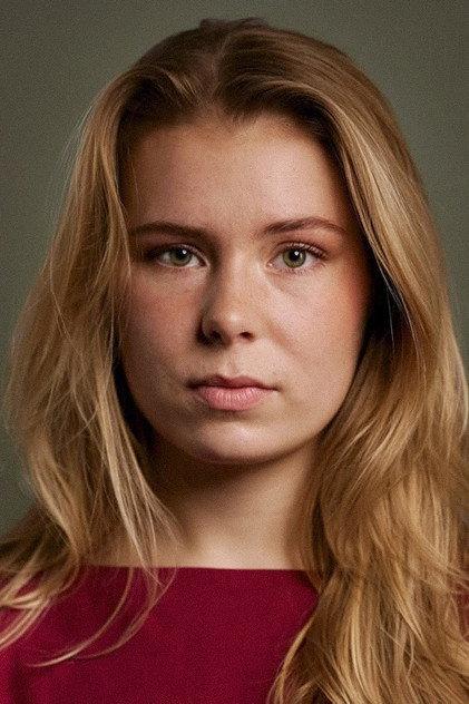 Siri Skjeggedal - Actor Profile Photo