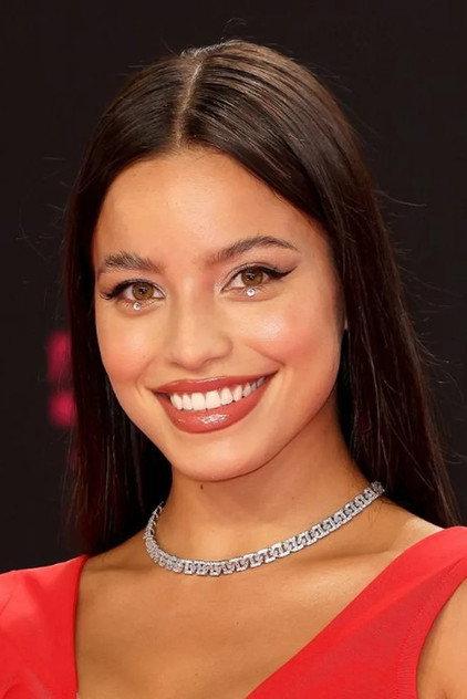 Emilia Mernes - Actor Profile Photo