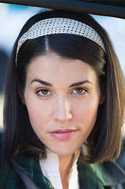 Ariel Hart - Actor Profile Photo