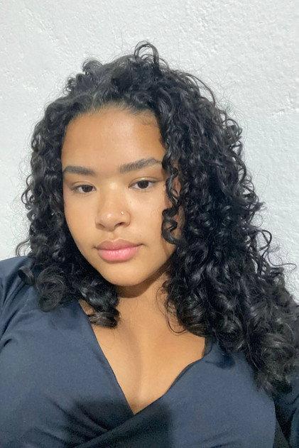 Fernanda Sakoda - Actor Profile Photo