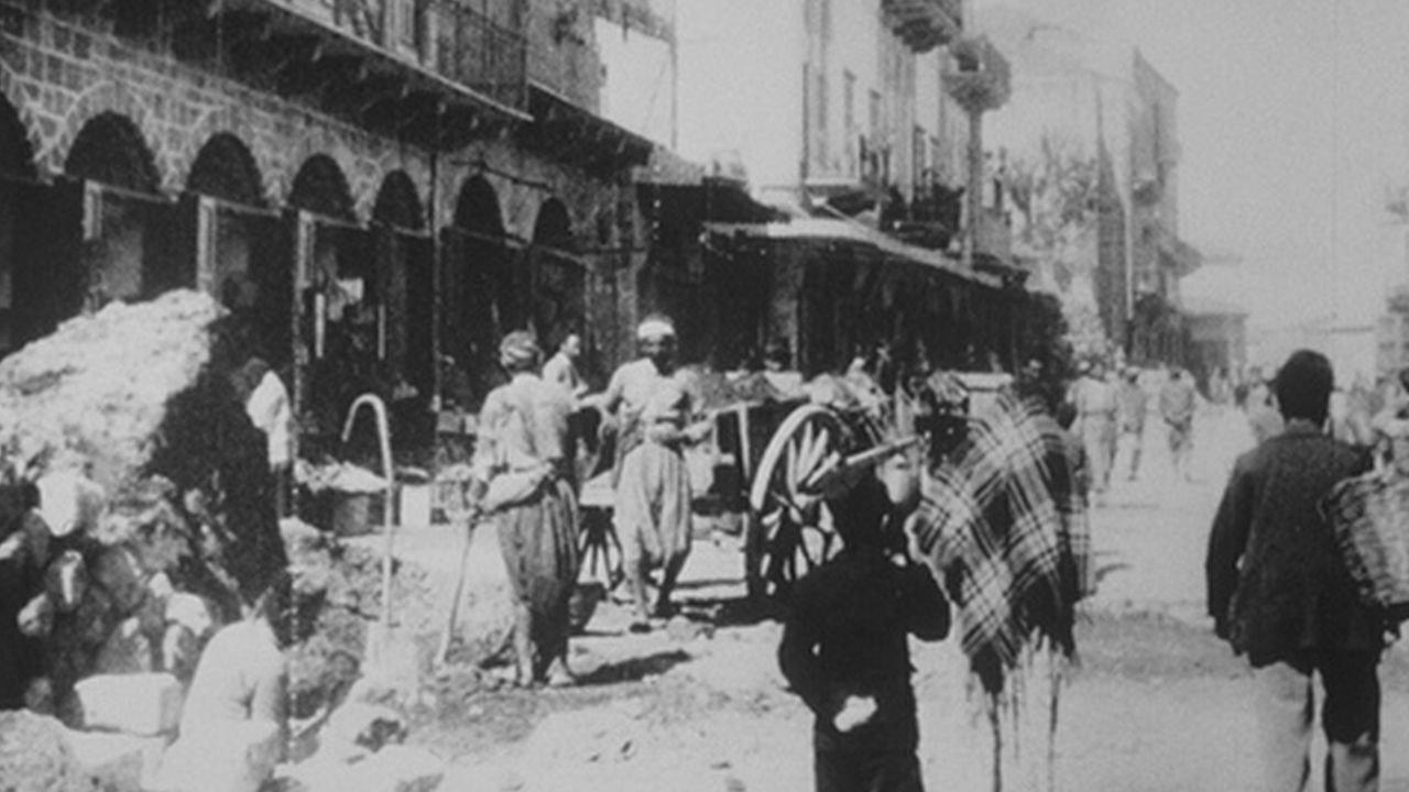 Damas, Souk-el-Fakhra 1897 movie scene