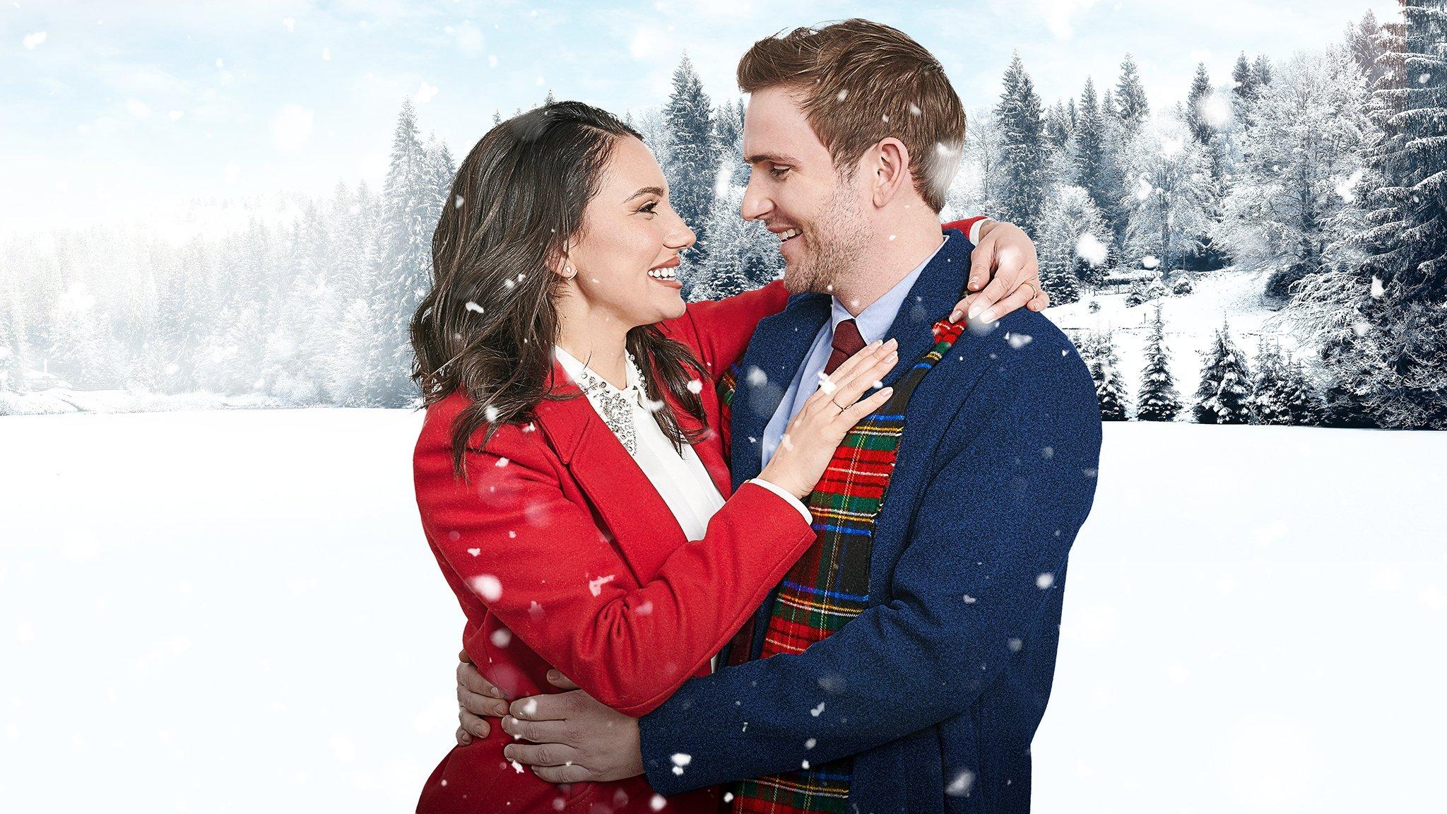 Falling in Love at Christmas 2021 movie scene
