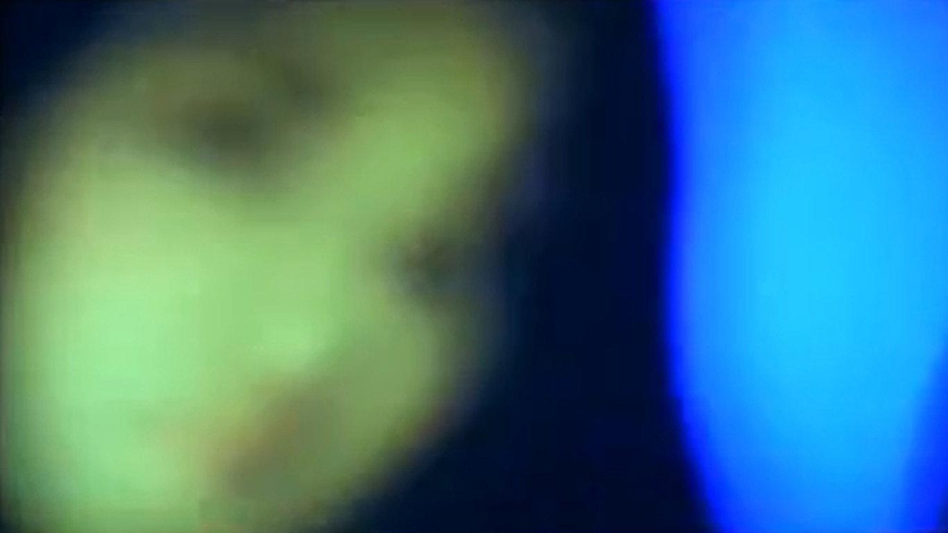 SHOCKING PEACH 1996 movie scene
