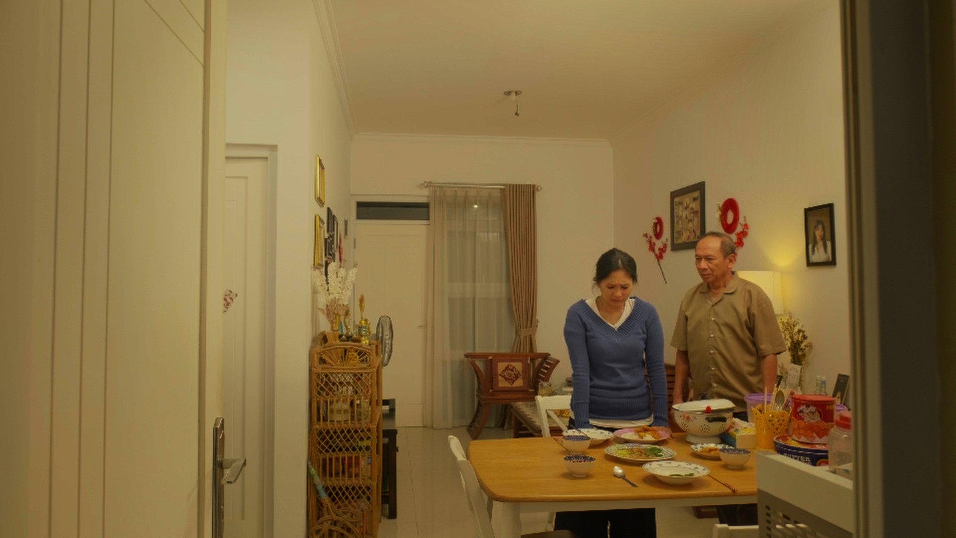What's for Dinner, Dear? 2025 movie scene