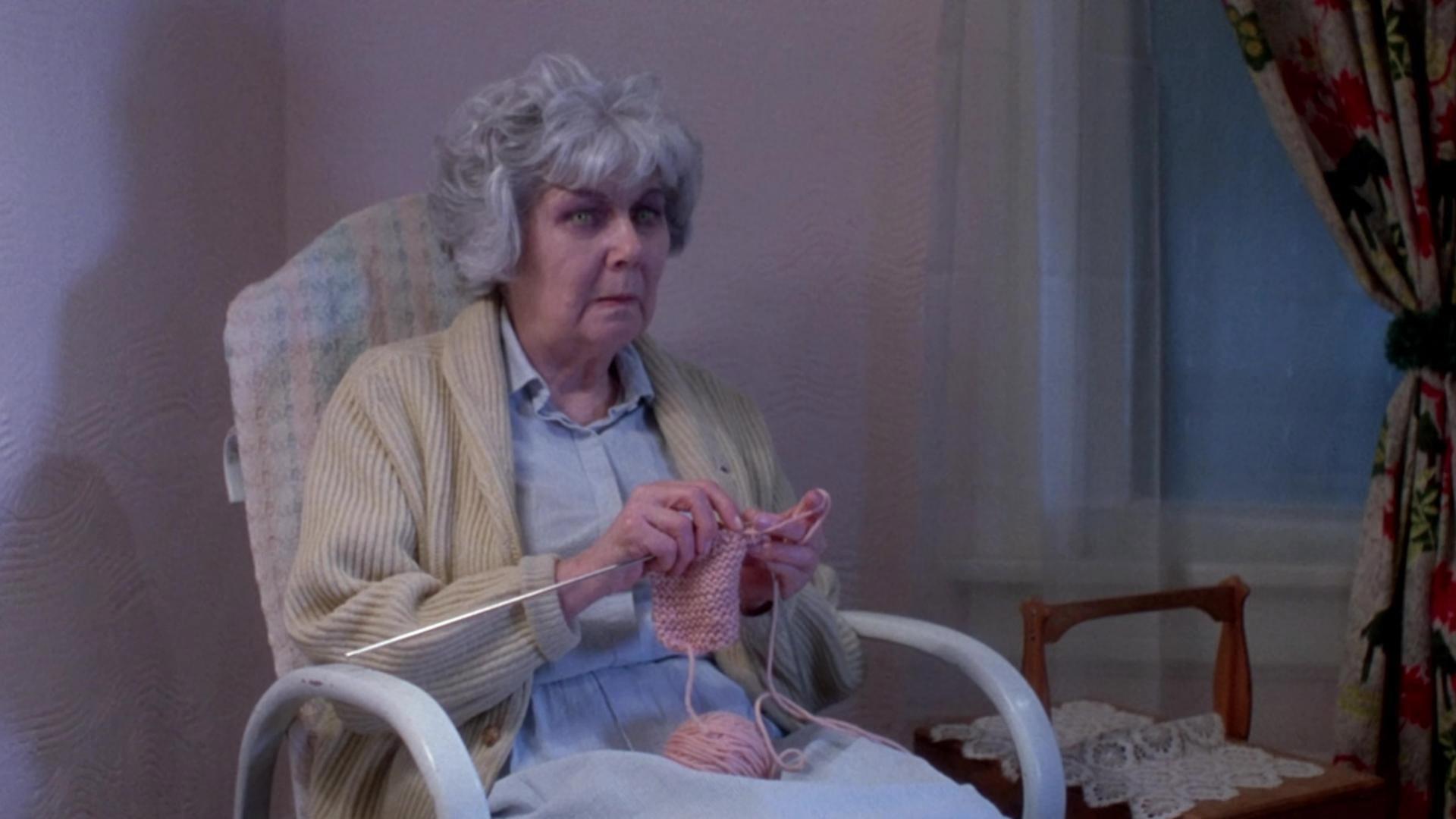 Mom 1990 movie scene