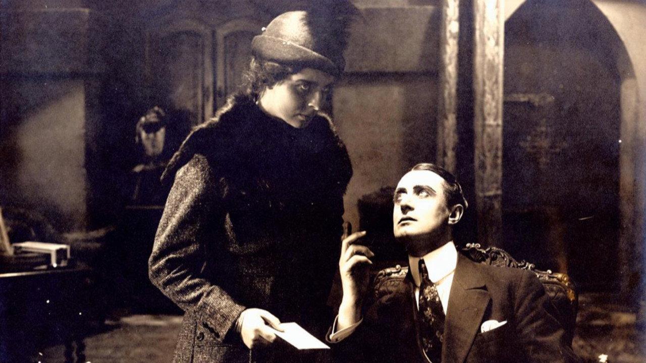 Den mystiske selskabsdame 1917 movie scene