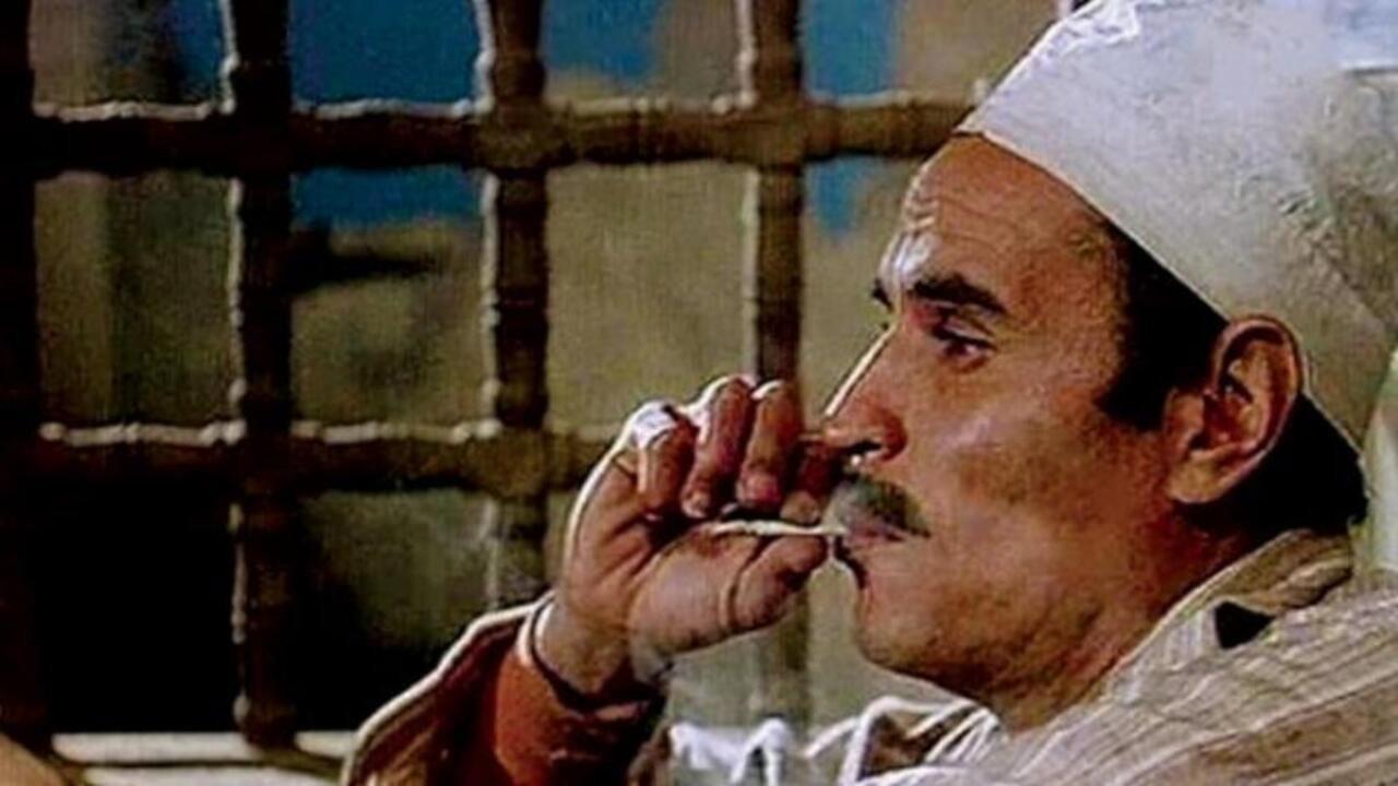 The Water-Carrier Is Dead 1977 movie scene