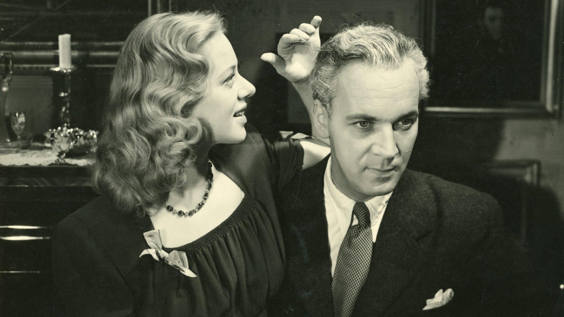 Oktober-roser 1946 movie scene