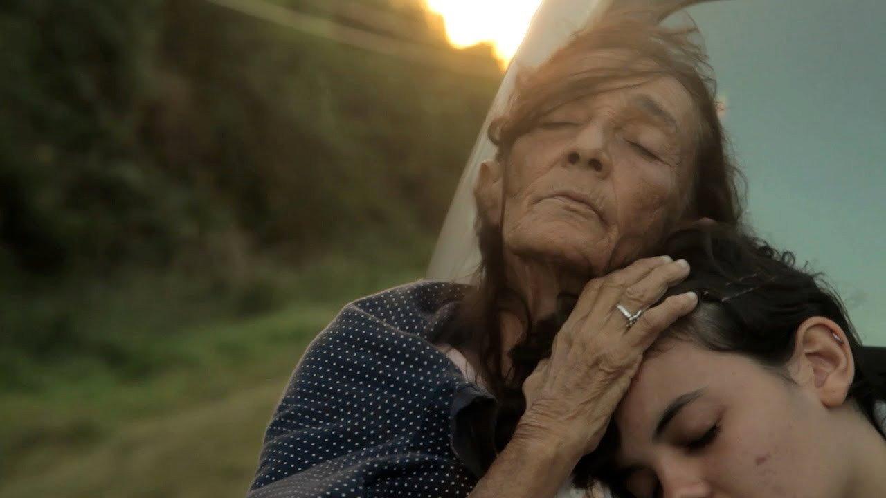 Luna vieja 2013 movie scene