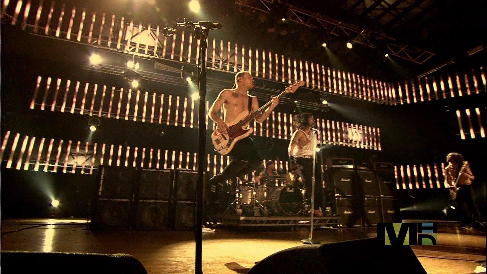 Red Hot Chili Peppers - Live in Milan 2006 movie scene