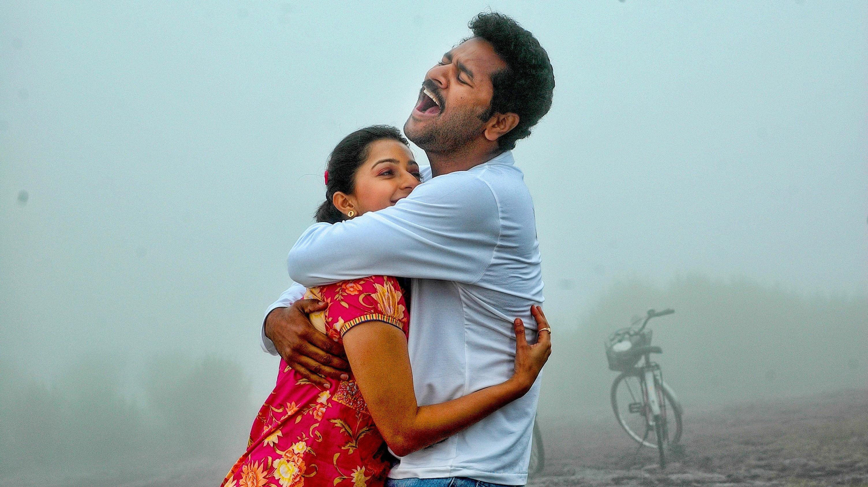 Kalavaadiya Pozhuthugal 2017 movie scene