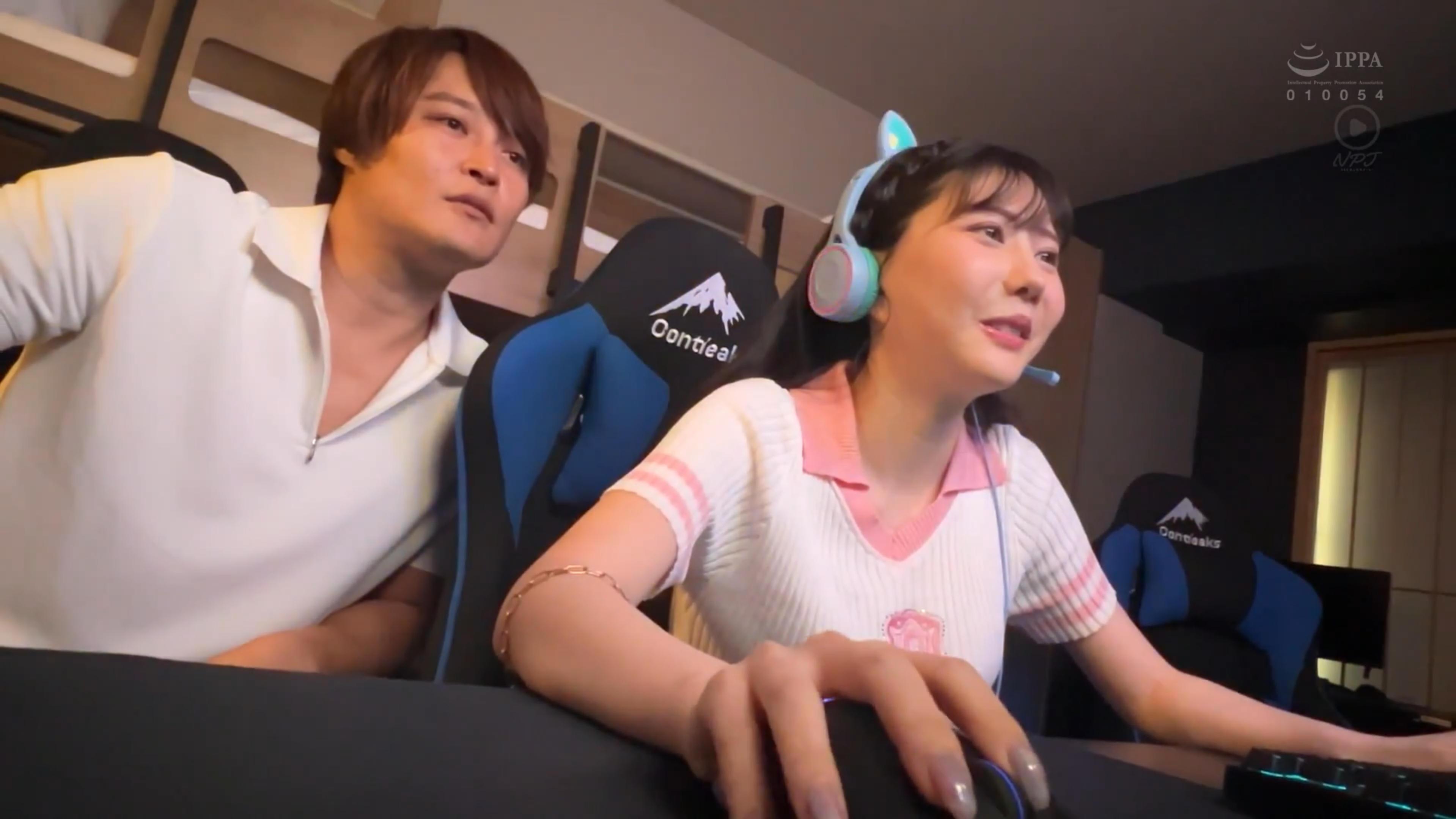 NPJS-135ゲーマーお姉さんの配信に課金しまくってたらオフパコできたよ!! ミズキさん2〇歳 ゲームとコスプレ大好きな引きこもりお姉さん 2025 movie scene