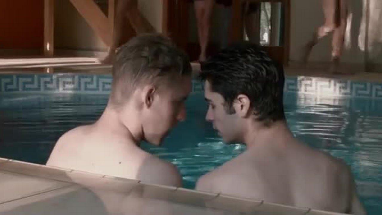Underwater 2015 movie scene
