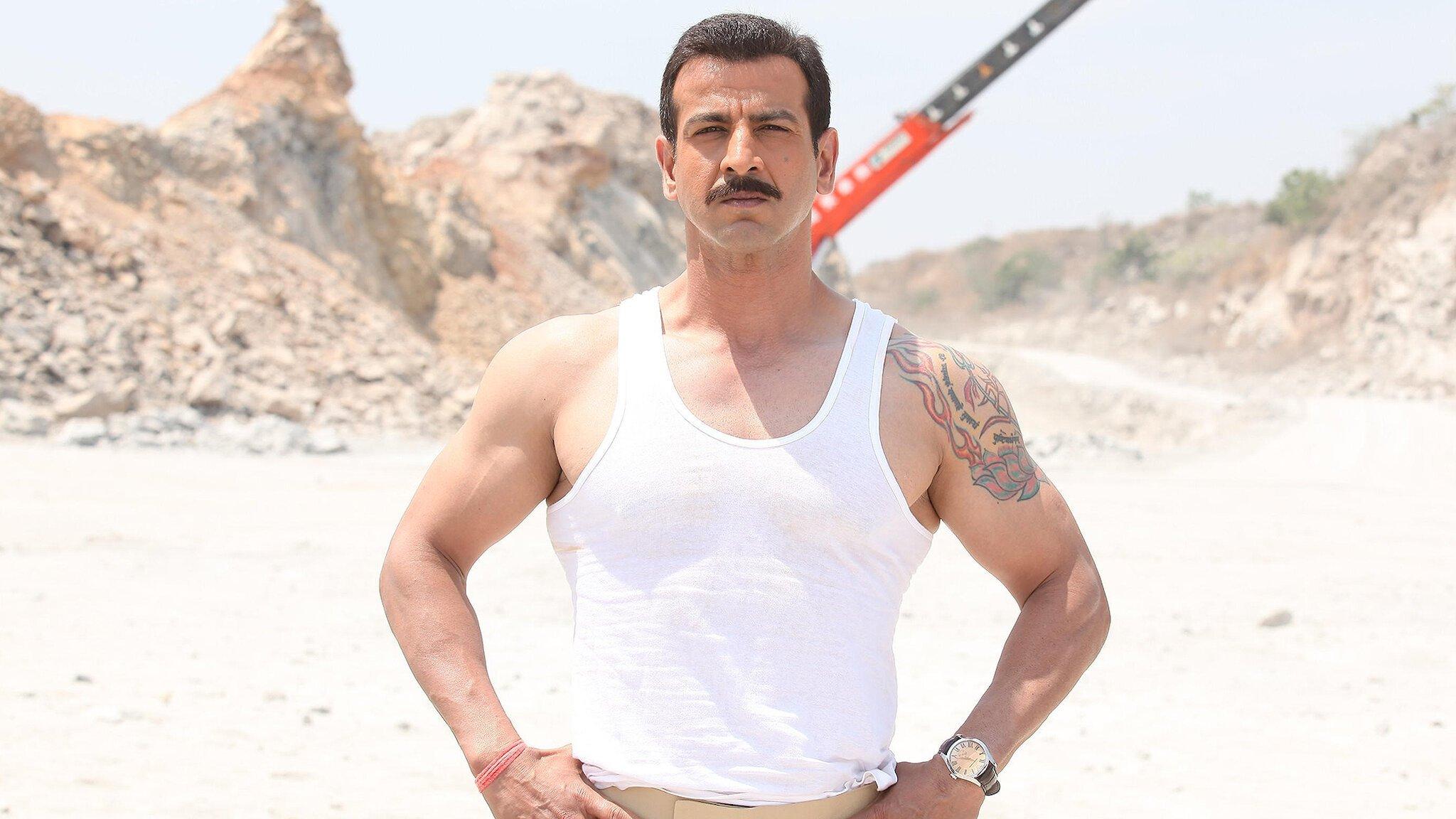 Boss 2013 movie scene