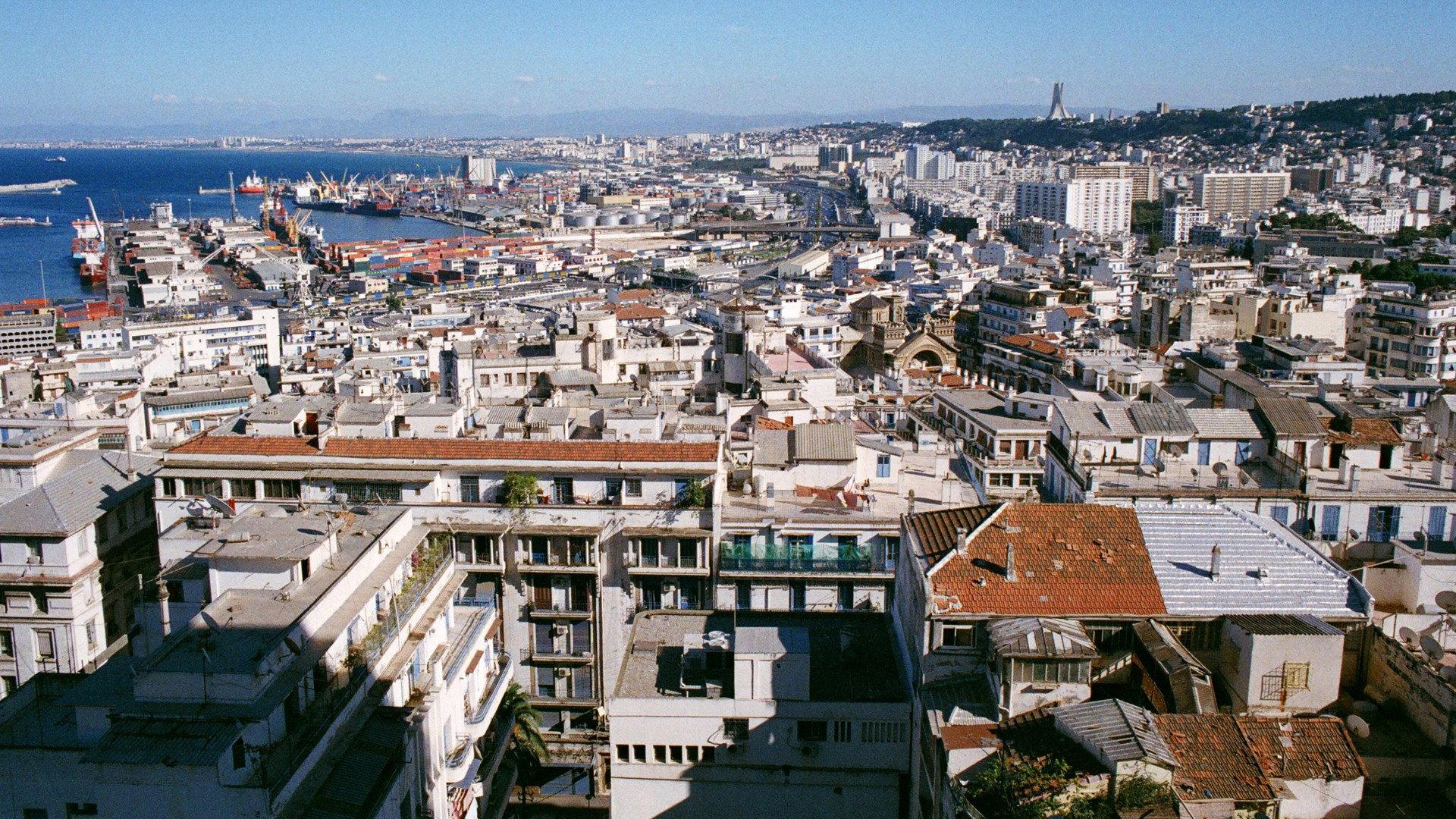 Les Baies d'Alger 2006 movie scene