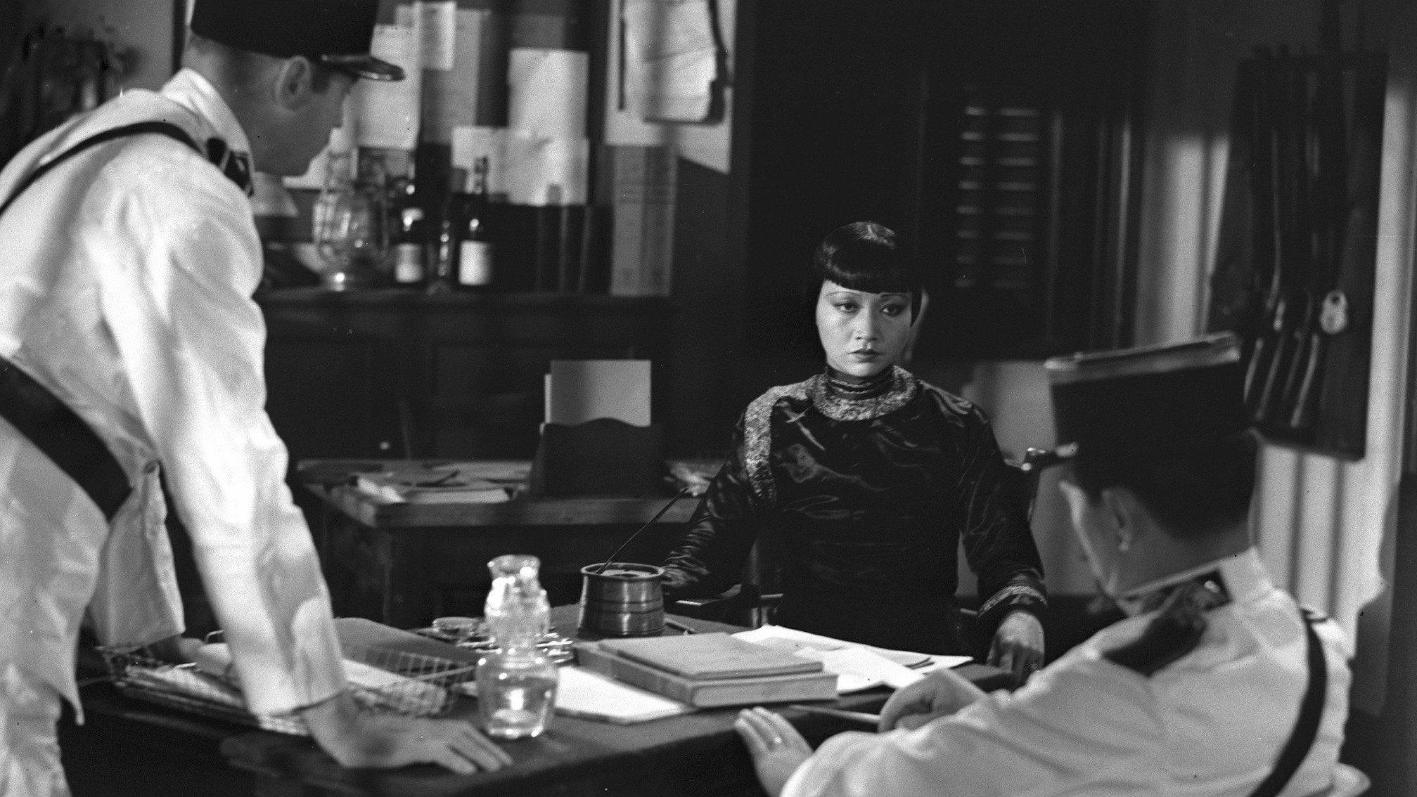 Tiger Bay 1934 movie scene