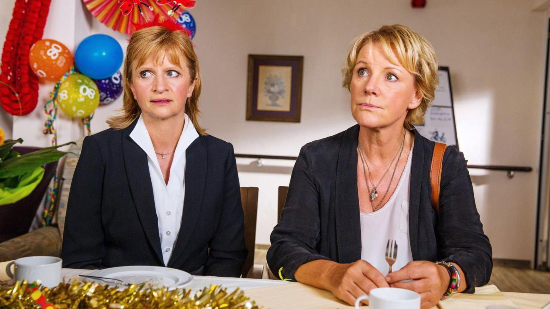 Zwei mitten im Leben 2014 movie scene