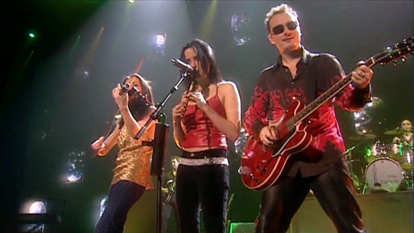 The Corrs - Live in London 2000 movie scene