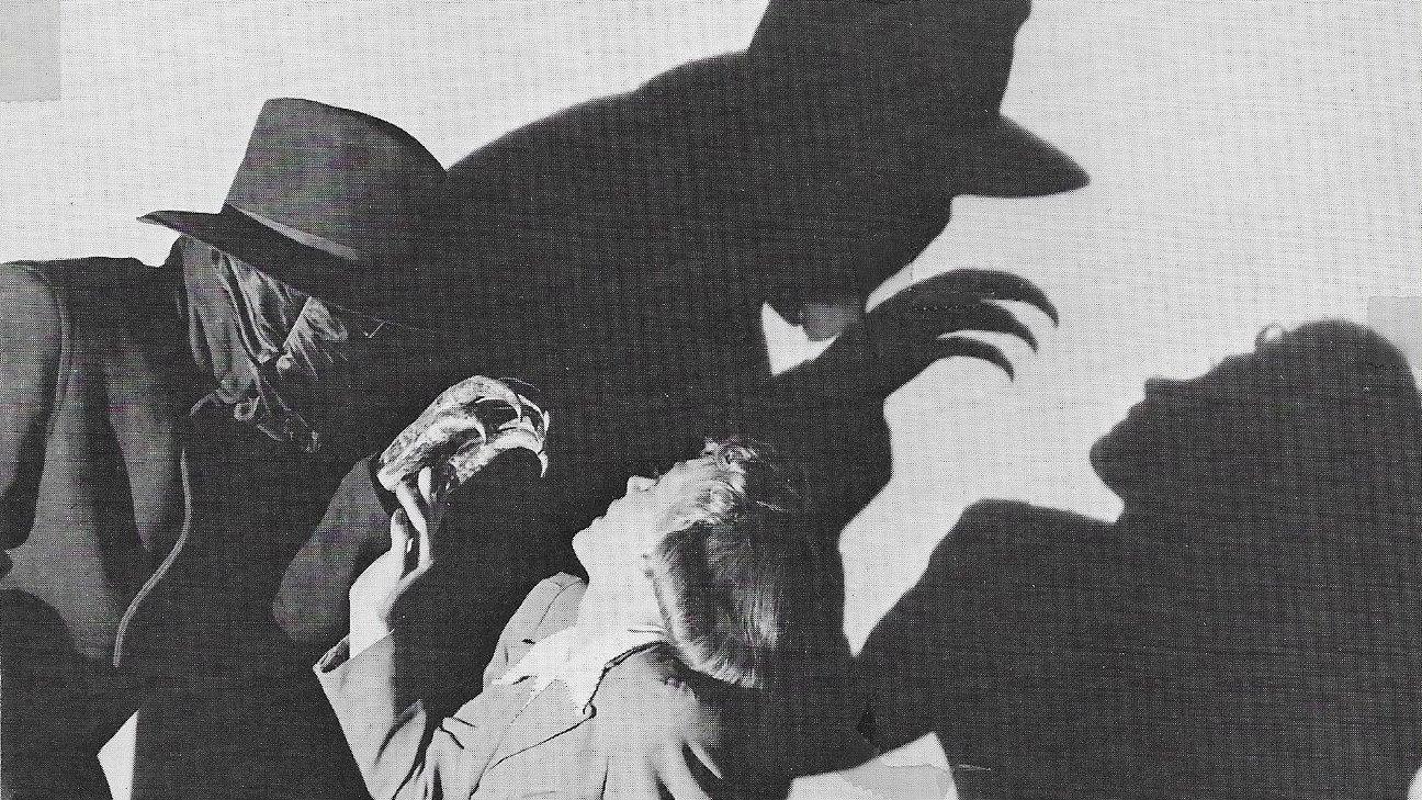 The Iron Claw 1941 movie scene