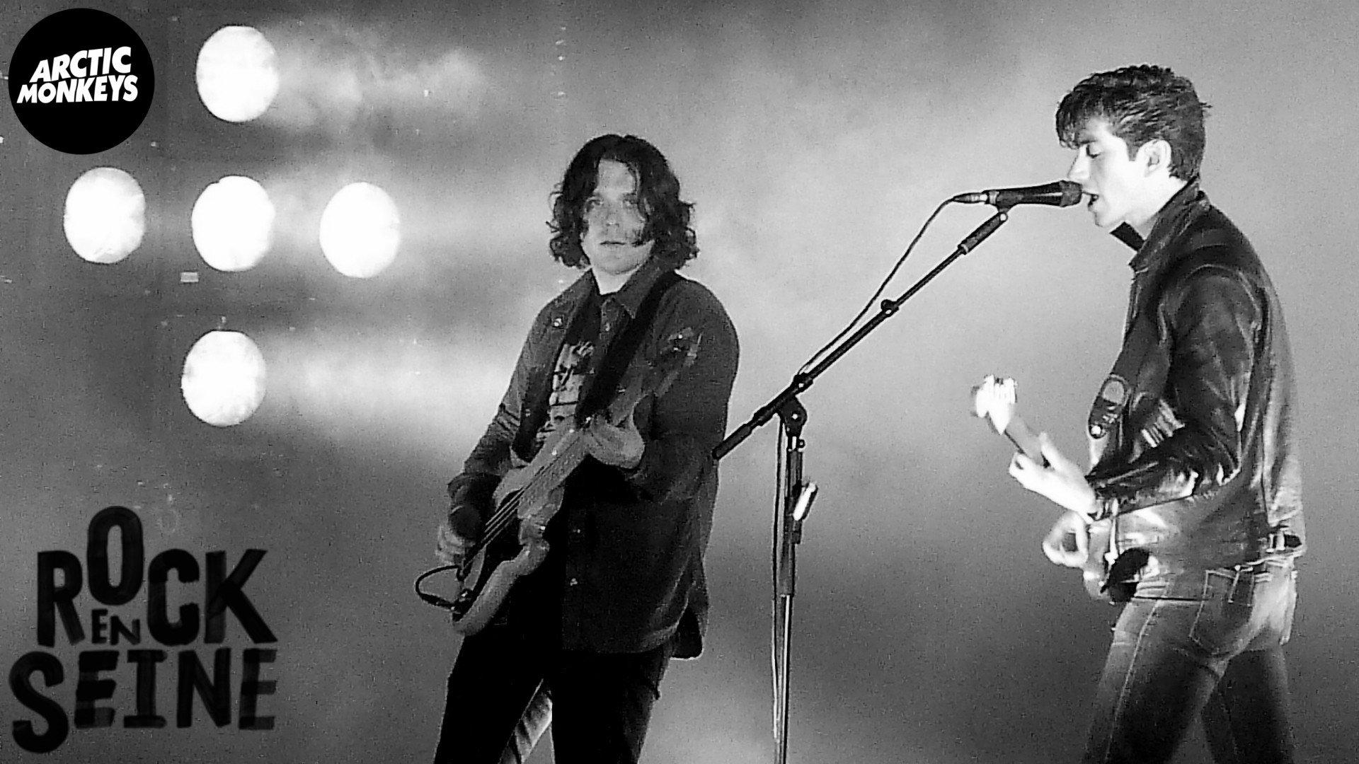 Arctic Monkeys - Rock en Seine 2011 movie scene