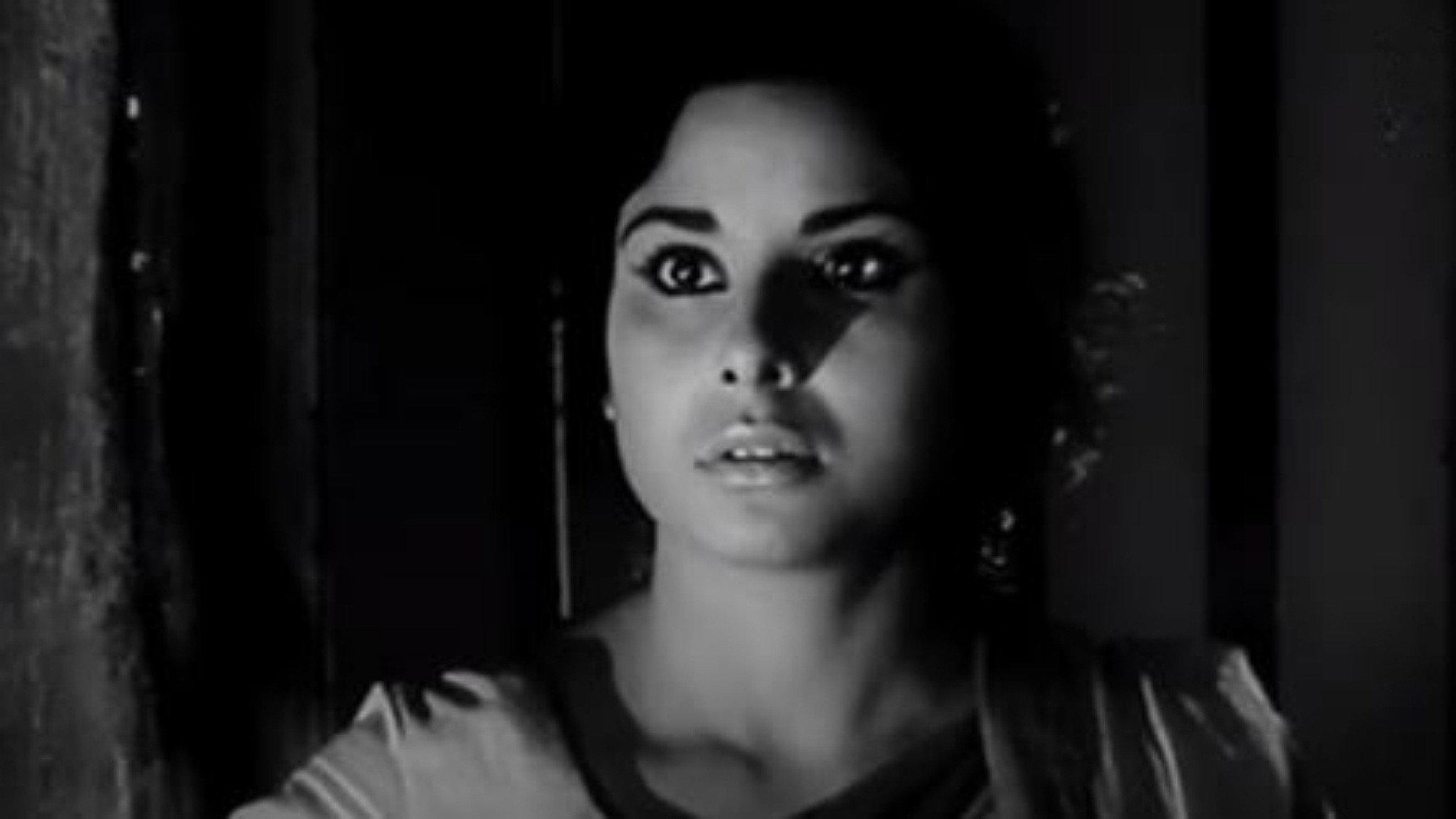 Thana Theke Aschi 1965 movie scene