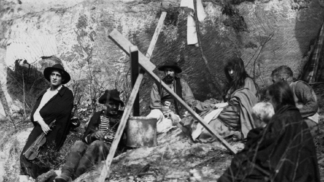 Gypsies 1922 movie scene