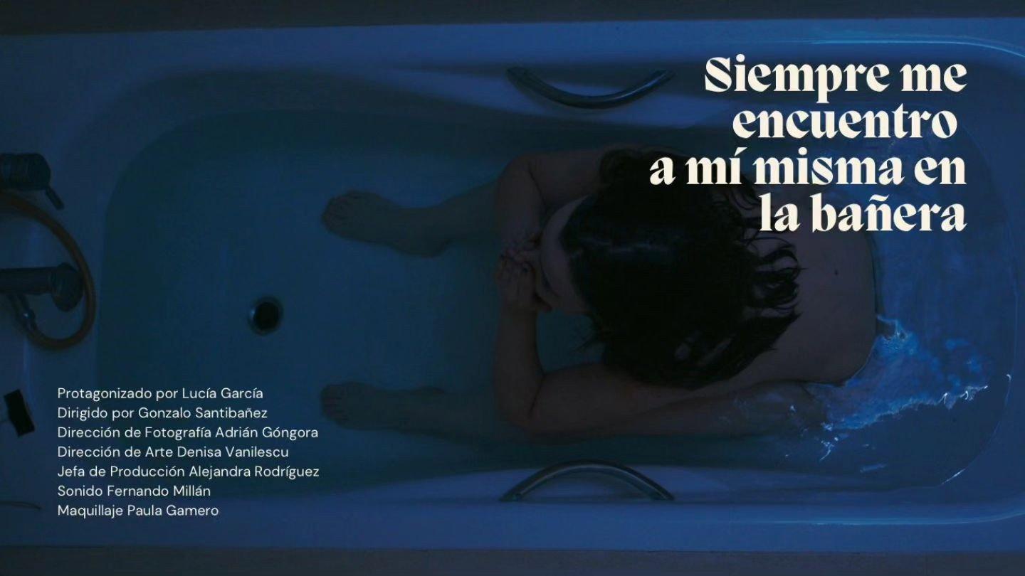 Siempre me acabo encontrando a mi misma en la bañera 2023 movie scene