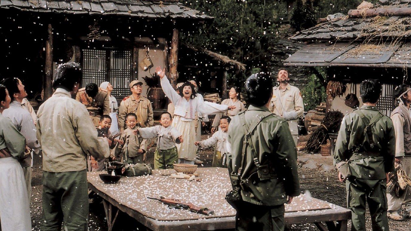 Welcome to Dongmakgol 2005 movie scene