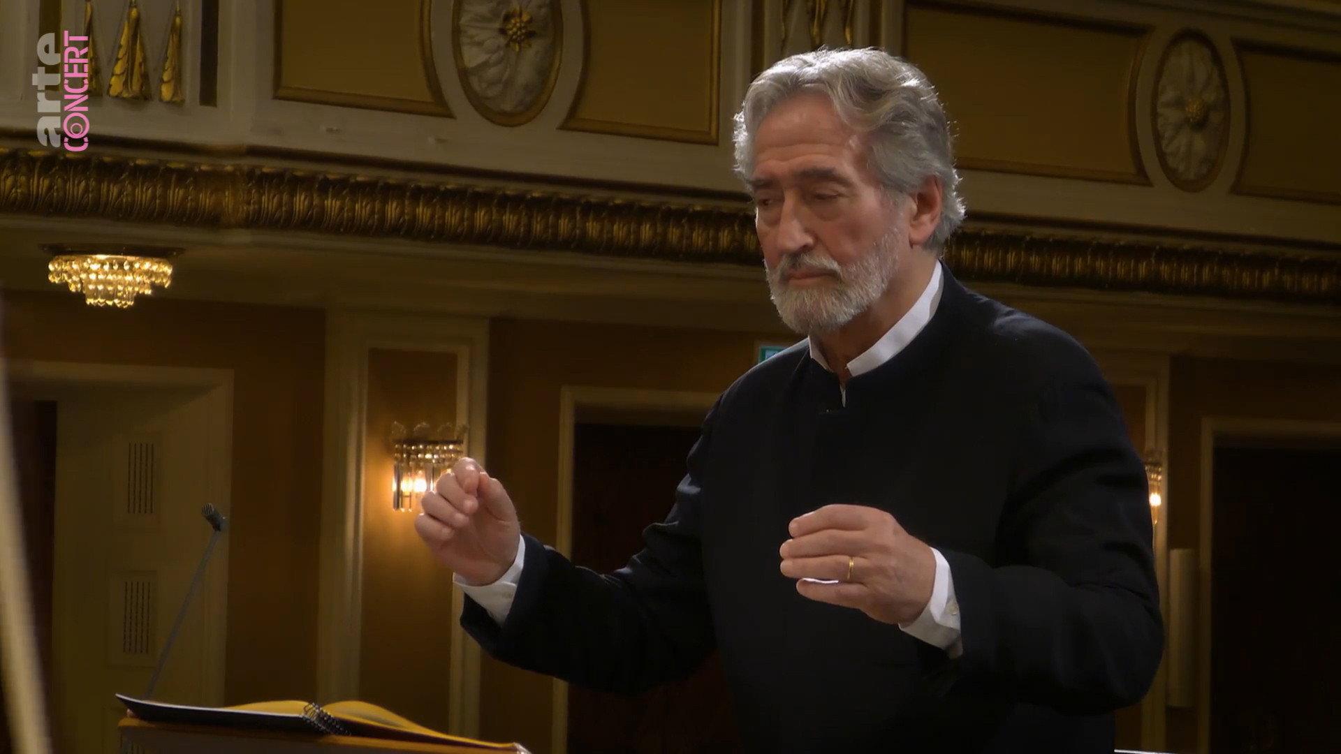 Jordi Savall dirige le Requiem de Mozart 2023 movie scene