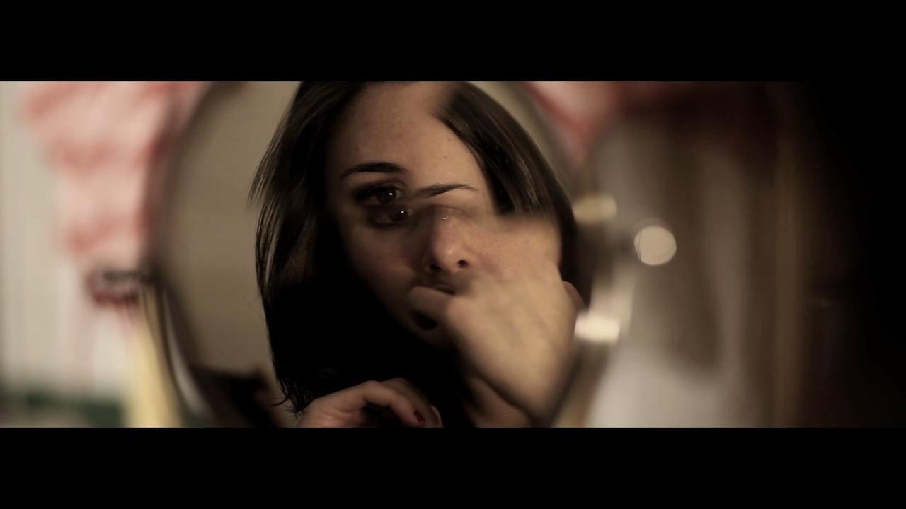 Seule 2012 movie scene
