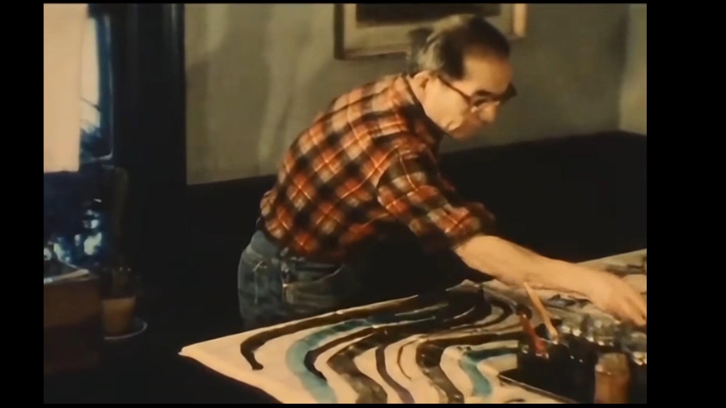 THE MANY COLORED PAPER movie scene