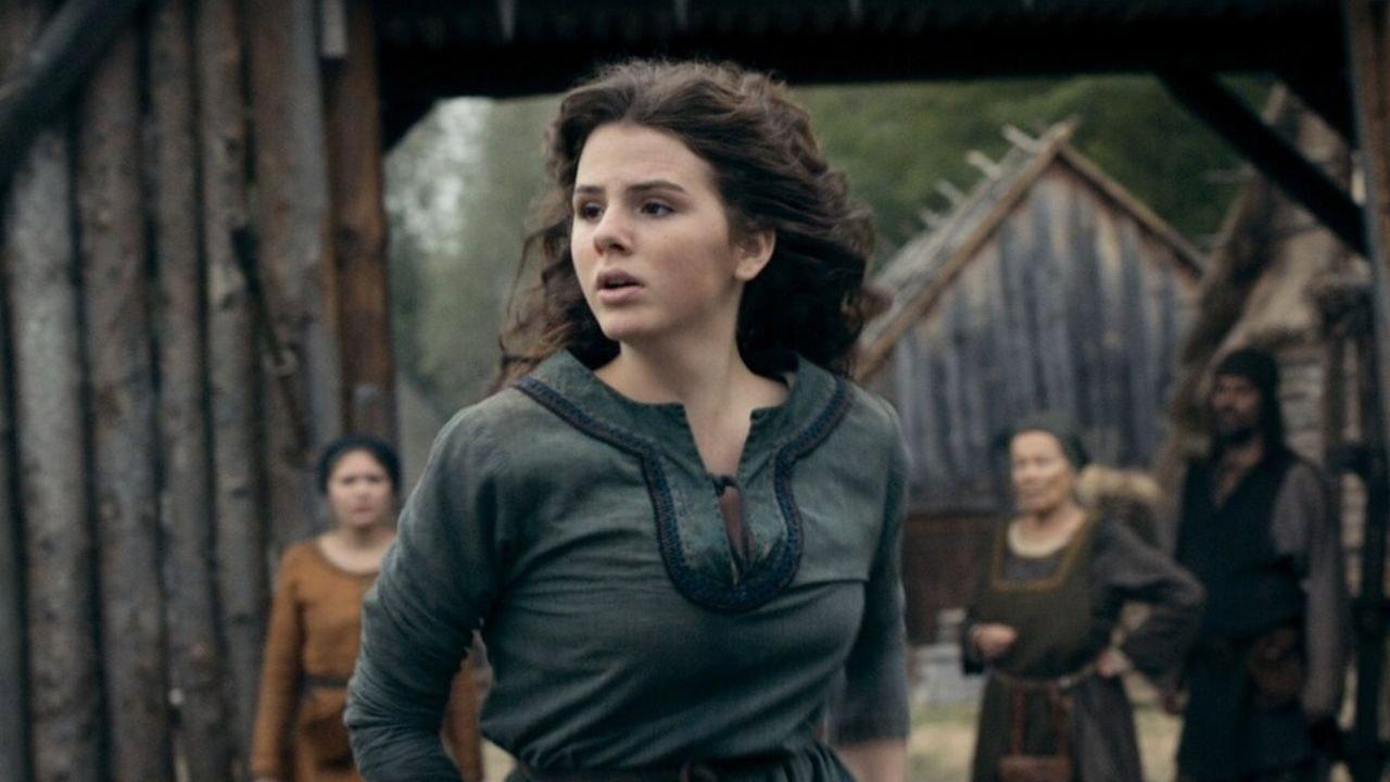 Secret of the Midwife 2016 movie scene