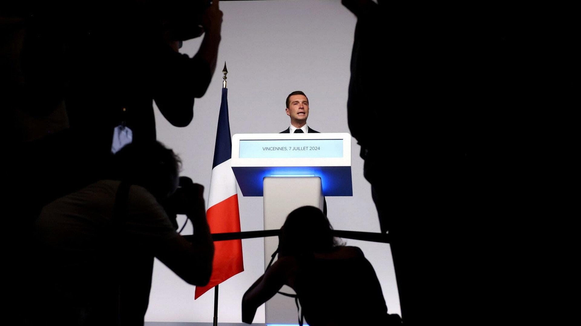 Un an avec Jordan Bardella 2025 movie scene