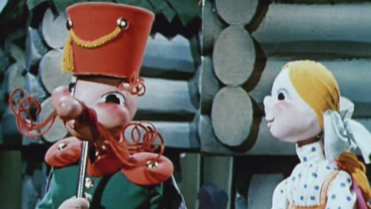 Alyonushka and the Soldier 1974 movie scene